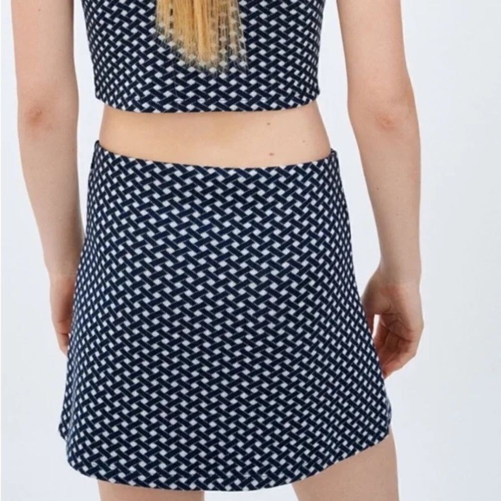 ✨Zara Navy Pattern Mini Skirt✨